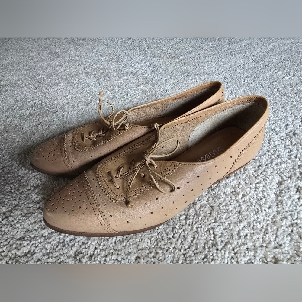 Vintage 9 West Beige Soft Leather Lace Up Oxford Flat Made In Brazil Sz. 8.5 M - Picture 7 of 7
